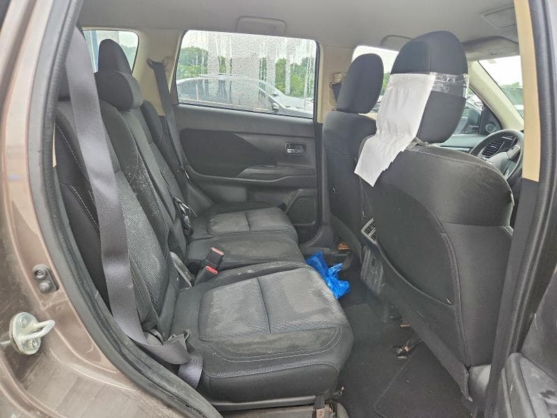 2020 MITSUBISHI OUTLANDER SE 11