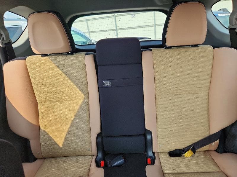 2017 TOYOTA RAV4 HYBRID XLE 10