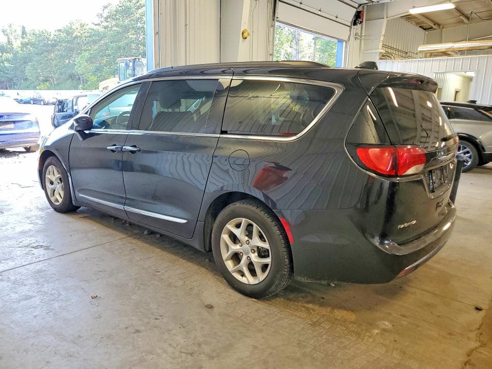 2017 CHRYSLER PACIFICA TOURING L 2