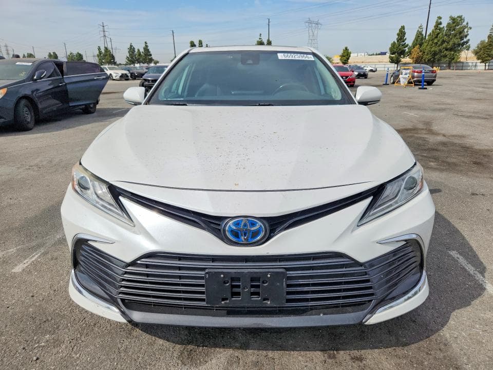 2021 TOYOTA CAMRY XLE 5