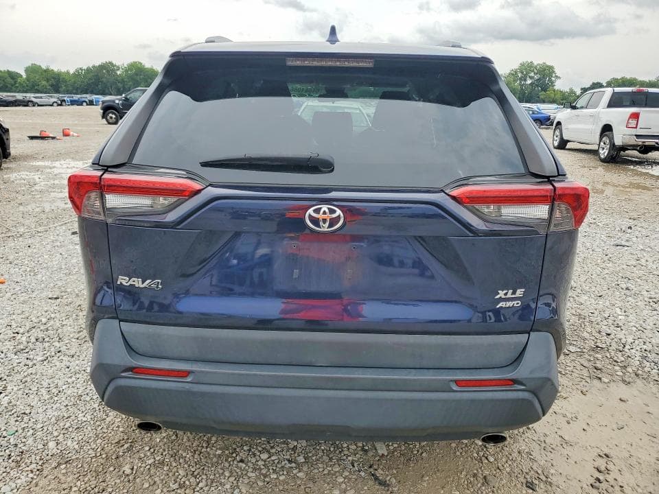 2019 TOYOTA RAV4 XLE 6