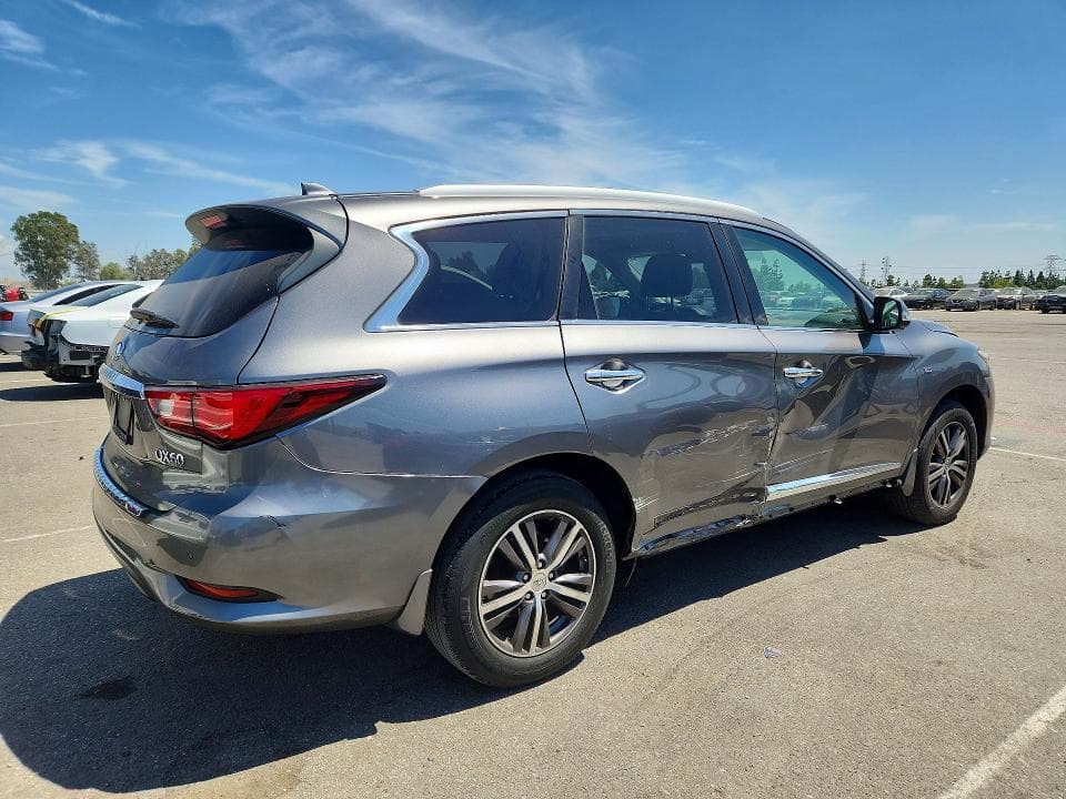2017 INFINITI QX60 BASE 3