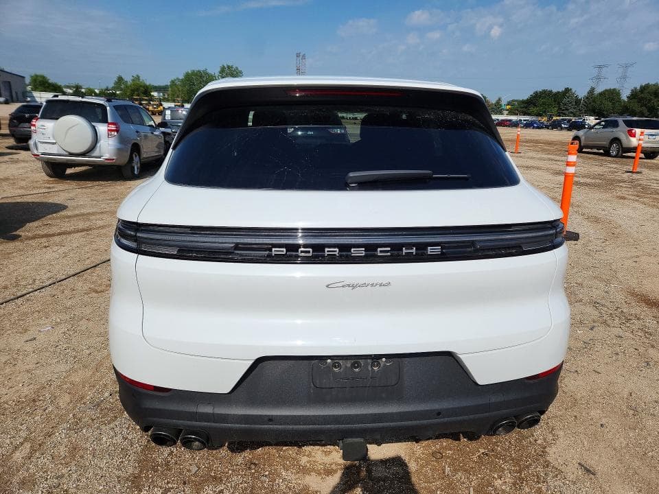 2024 PORSCHE CAYENNE 6