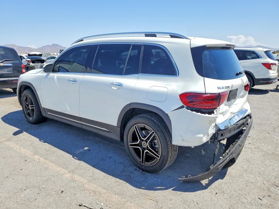 2026 MERCEDES-BENZ GLB 250 2