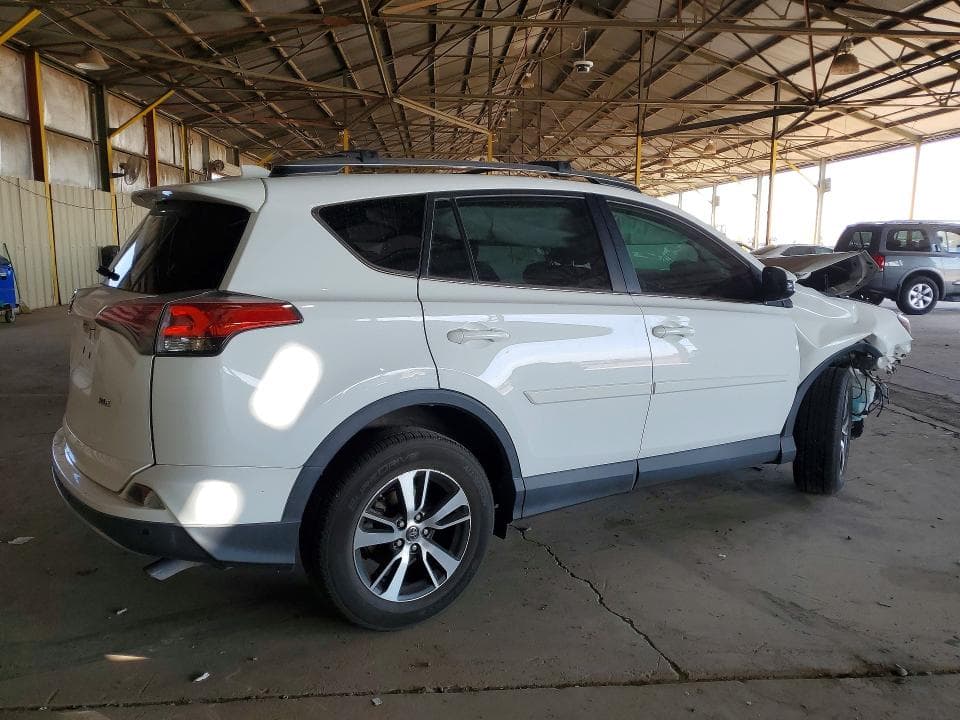 2017 TOYOTA RAV4 XLE 3