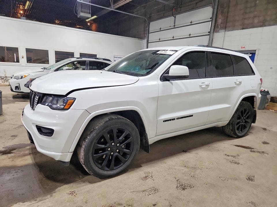 2020 JEEP GRAND CHEROKEE LAREDO - 1