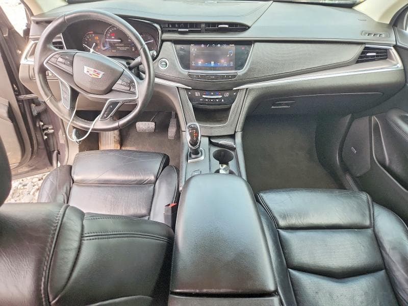 2017 CADILLAC XT5 LUXURY 8