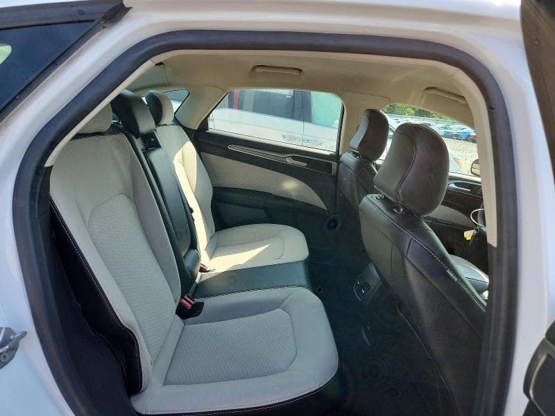 2020 FORD FUSION SE 10