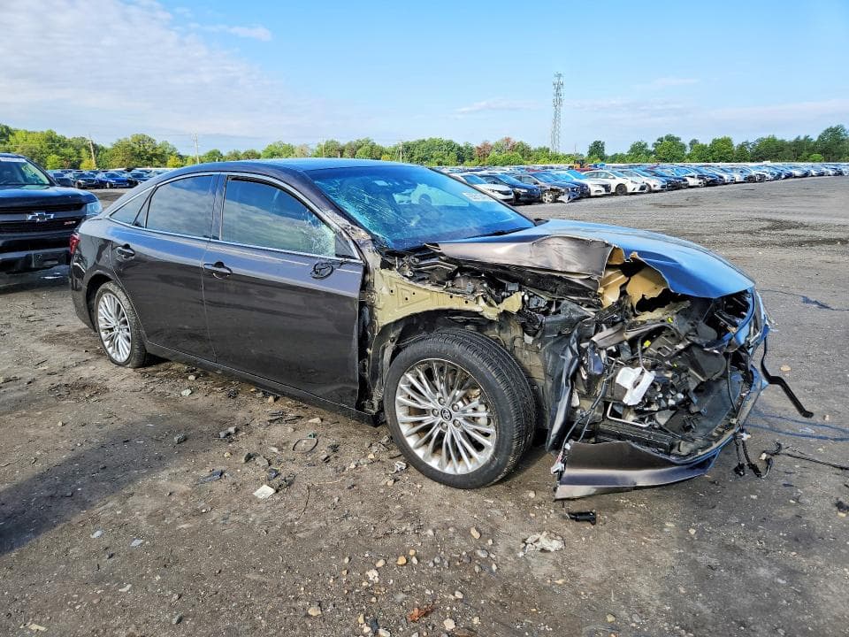 2019 TOYOTA AVALON LIMITED 4