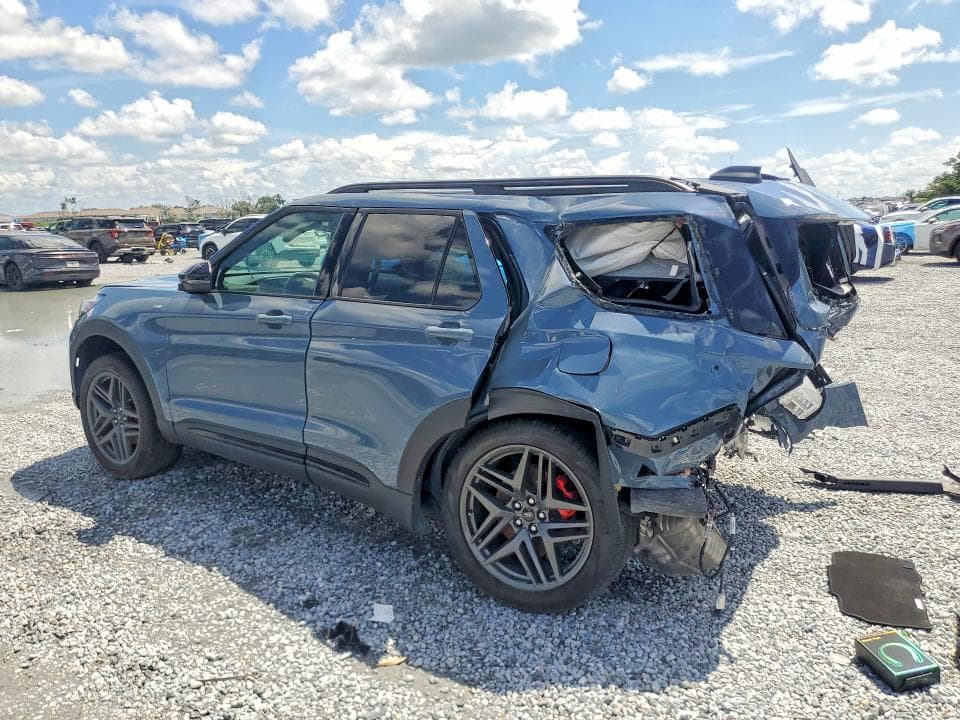 2026 FORD EXPLORER ST-LINE 2