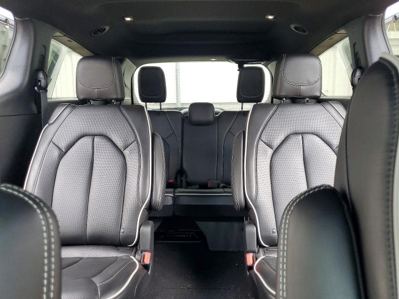 2026 CHRYSLER PACIFICA LIMITED 10