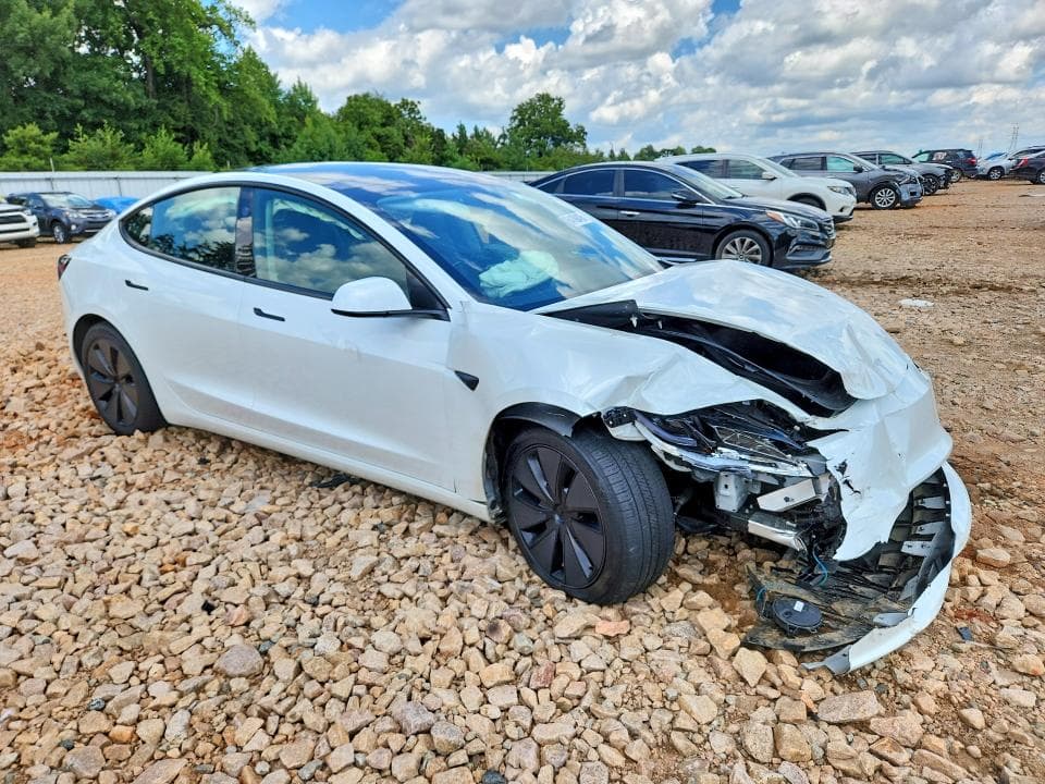 2025 TESLA MODEL 3 4