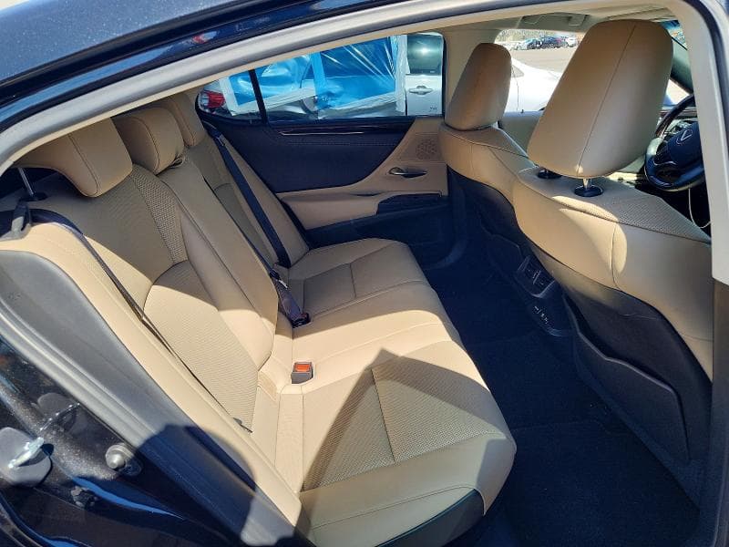 2020 LEXUS ES 300H 10