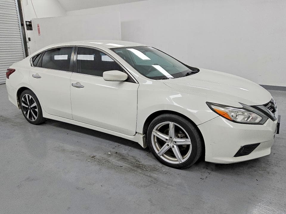 2018 NISSAN ALTIMA 2.5 SR 4