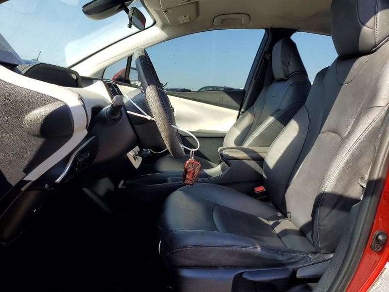 2017 TOYOTA PRIUS TWO 7