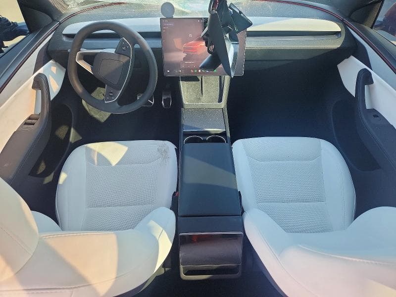 2026 TESLA MODEL Y 8