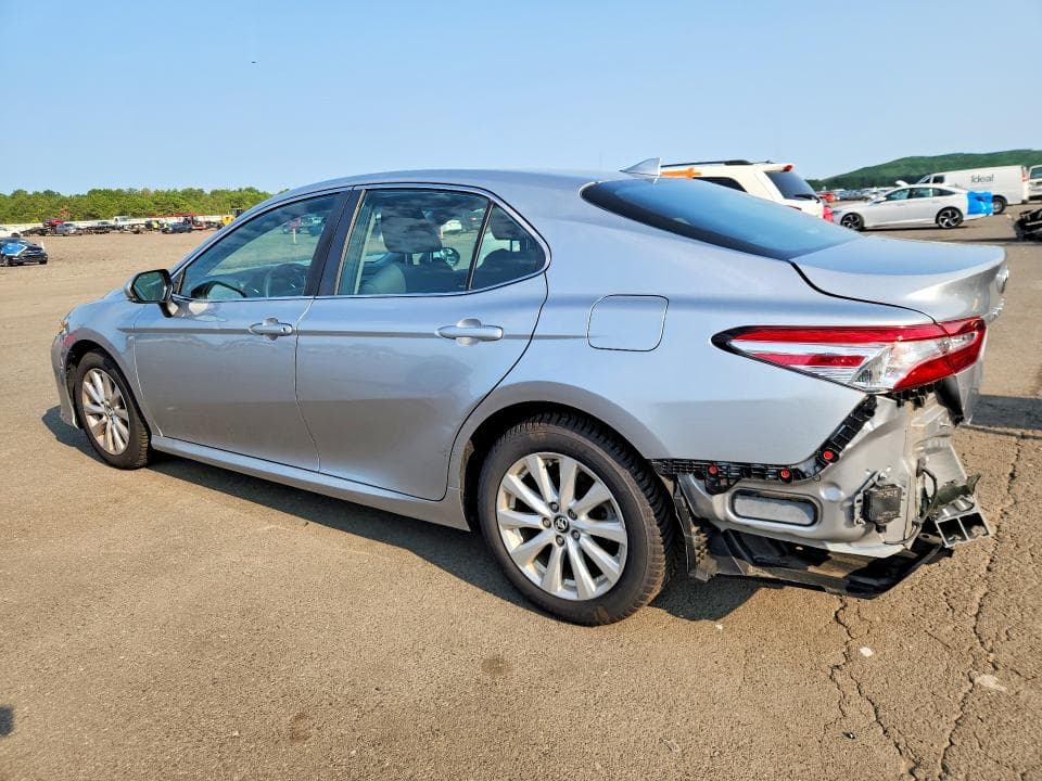 2020 TOYOTA CAMRY LE 2