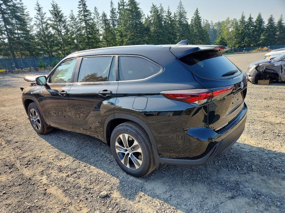 2026 TOYOTA HIGHLANDER XLE 2