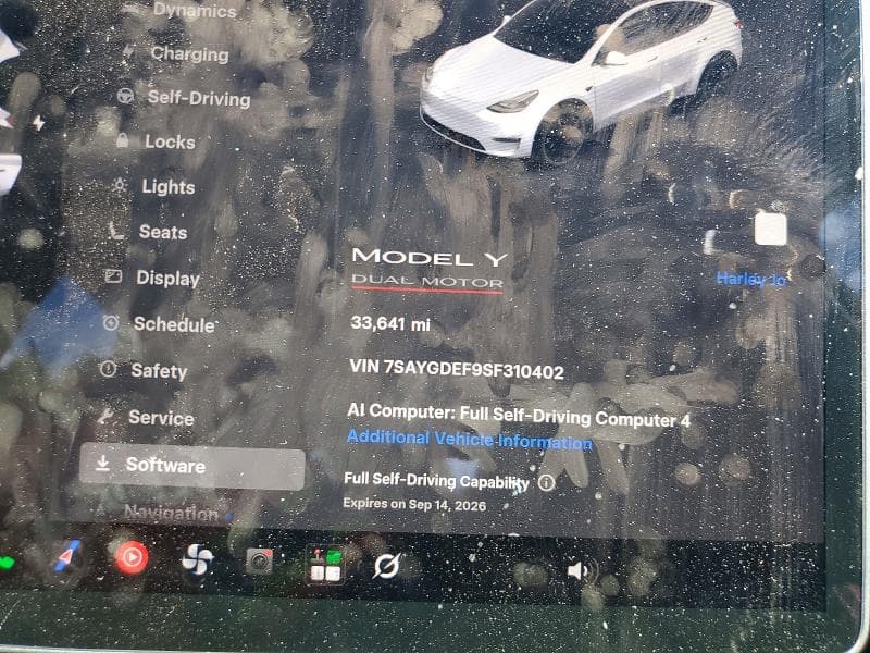 2025 TESLA MODEL Y 9