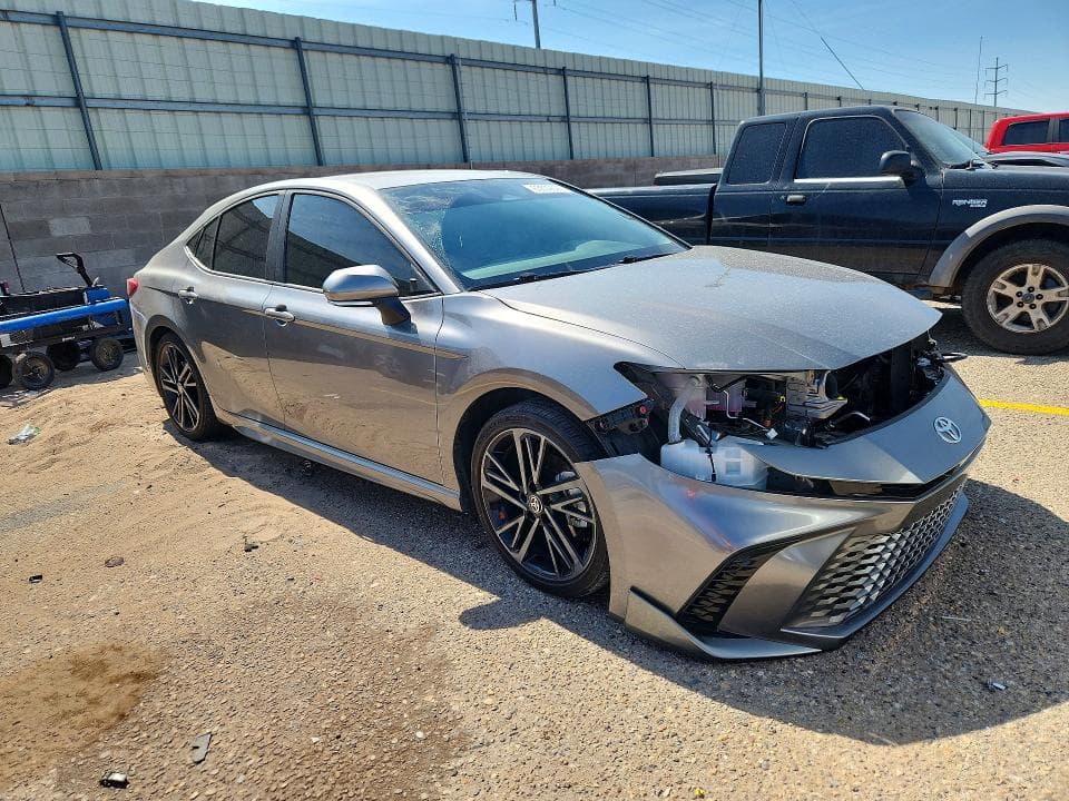 2025 TOYOTA CAMRY XSE 4