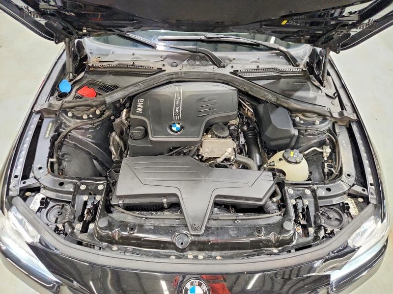 2017 BMW 320 XI 11