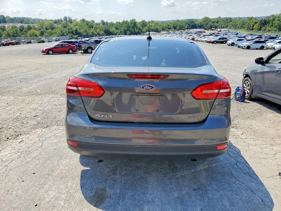 2017 FORD FOCUS SE 6