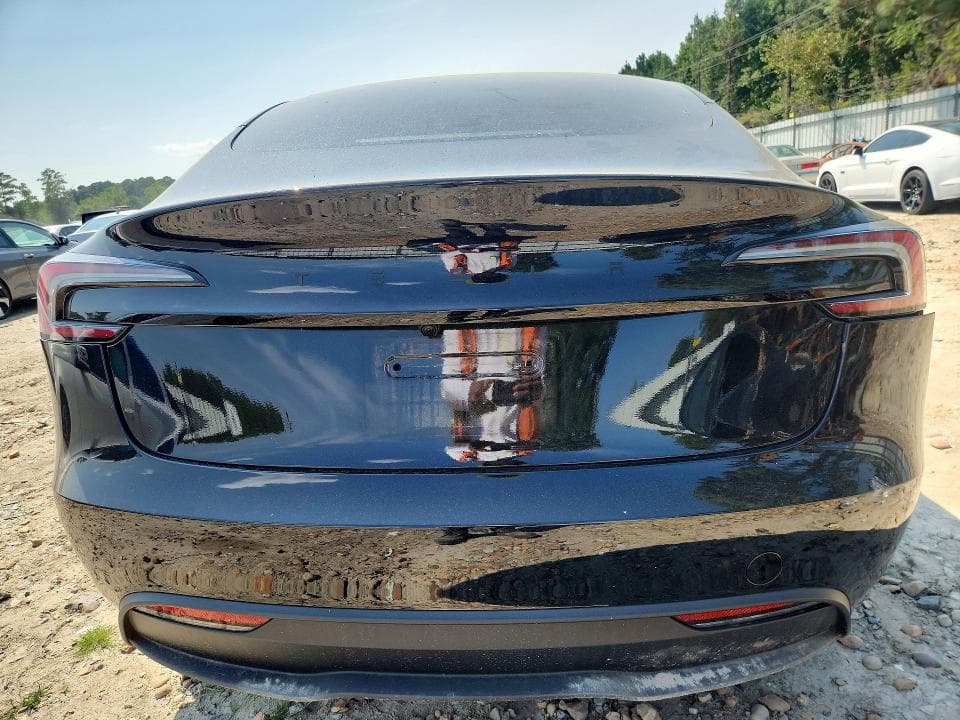 2026 TESLA MODEL 3 6