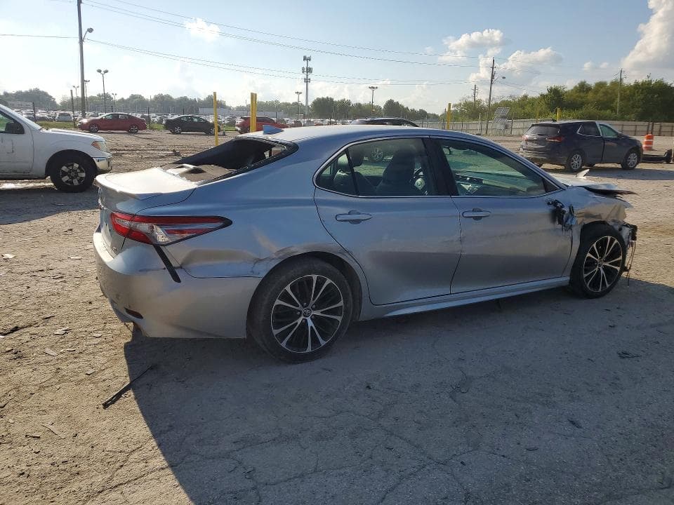 2019 TOYOTA CAMRY SE 3