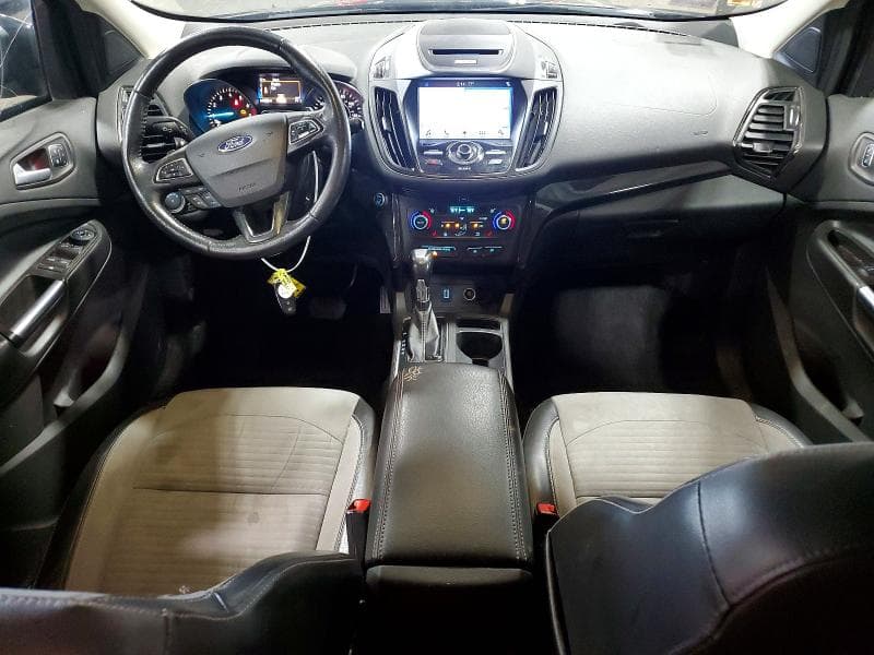 2017 FORD ESCAPE TITANIUM 8