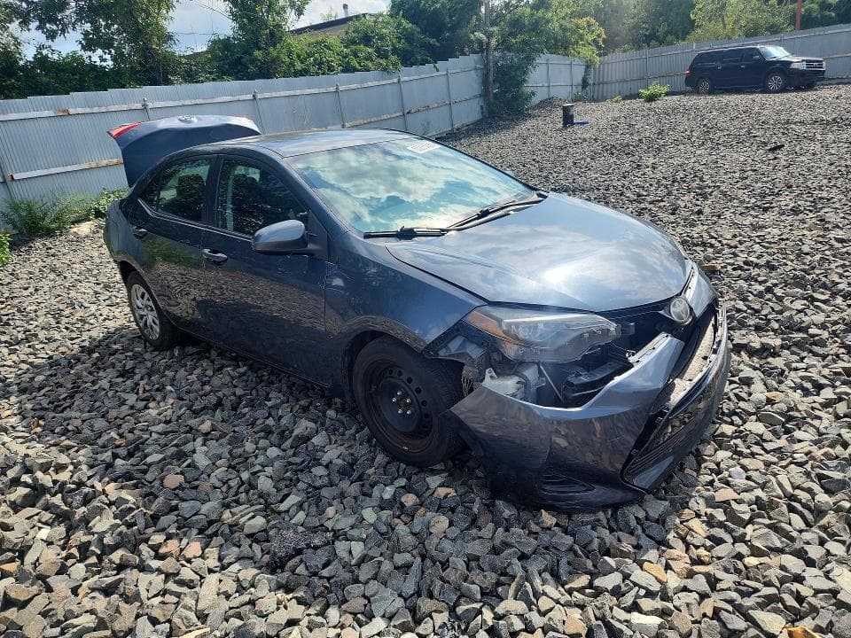 2017 TOYOTA COROLLA LE 4