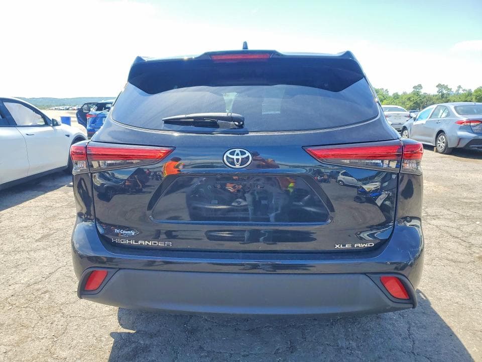 2022 TOYOTA HIGHLANDER XLE 6