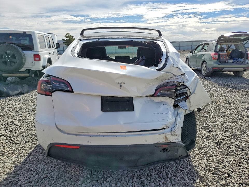 2022 TESLA MODEL Y 6