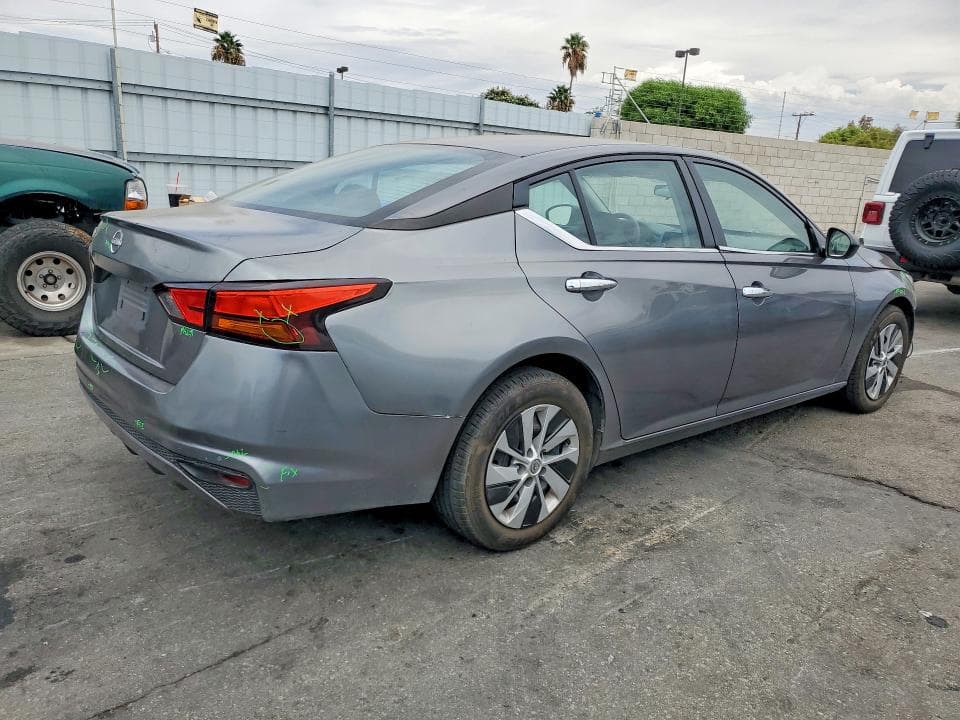 2024 NISSAN ALTIMA S 3