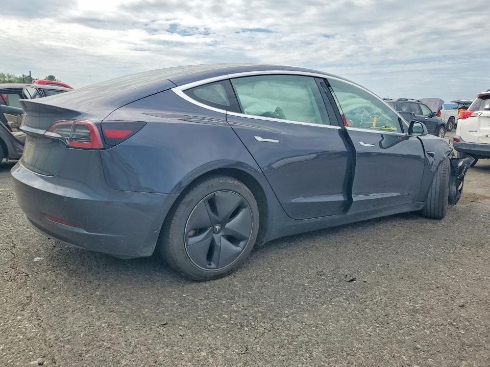 2018 TESLA MODEL 3 3