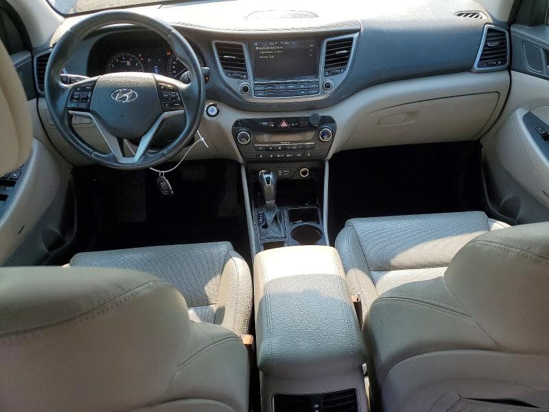 2017 HYUNDAI TUCSON SE 8