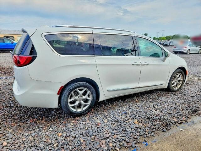 2018 CHRYSLER PACIFICA TOURING L 3