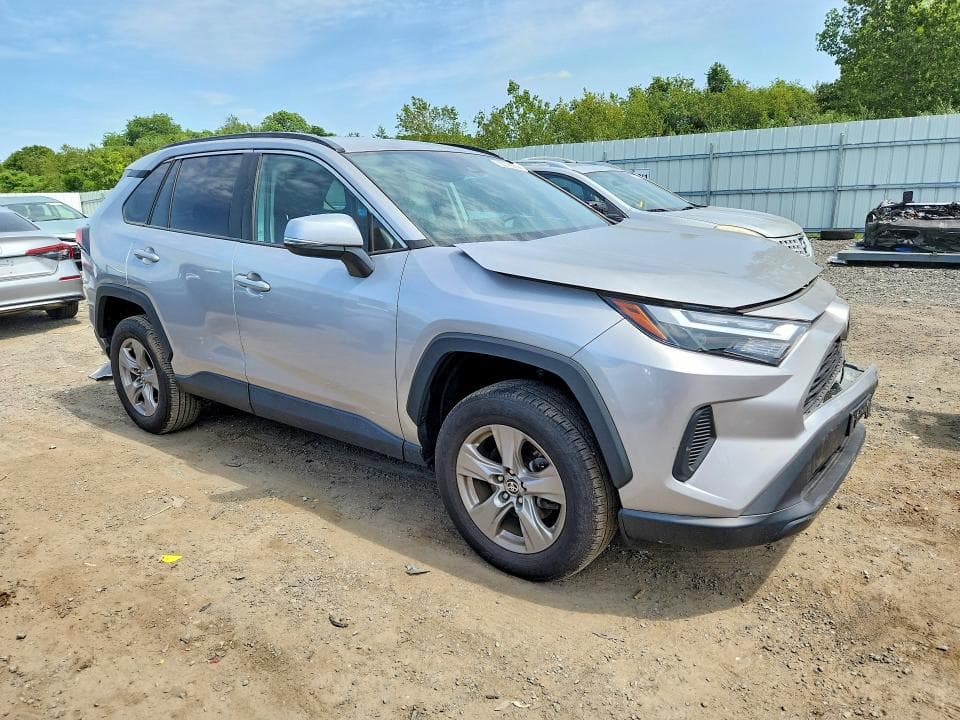 2024 TOYOTA RAV4 XLE 4