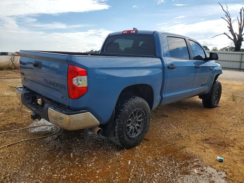 2020 TOYOTA TUNDRA SR5 3