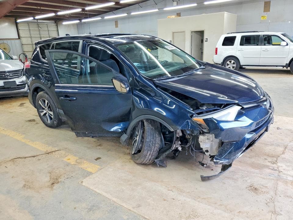2018 TOYOTA RAV4 XLE 4