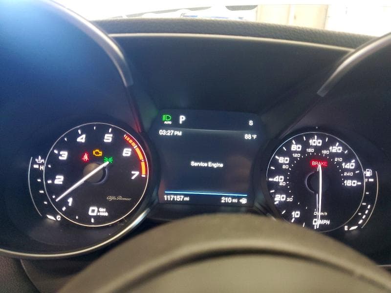 2017 ALFA ROMEO GIULIA Q4 9
