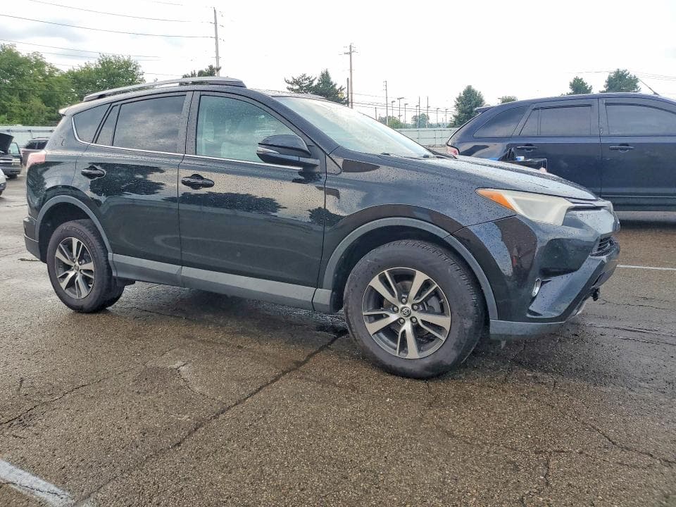 2018 TOYOTA RAV4 XLE 4