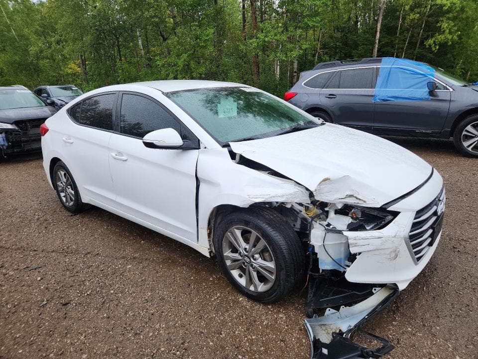 2017 HYUNDAI ELANTRA SE 4