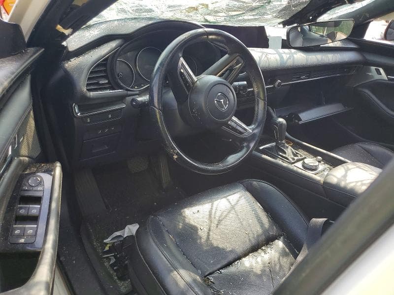 2021 MAZDA 3 PREMIUM 8