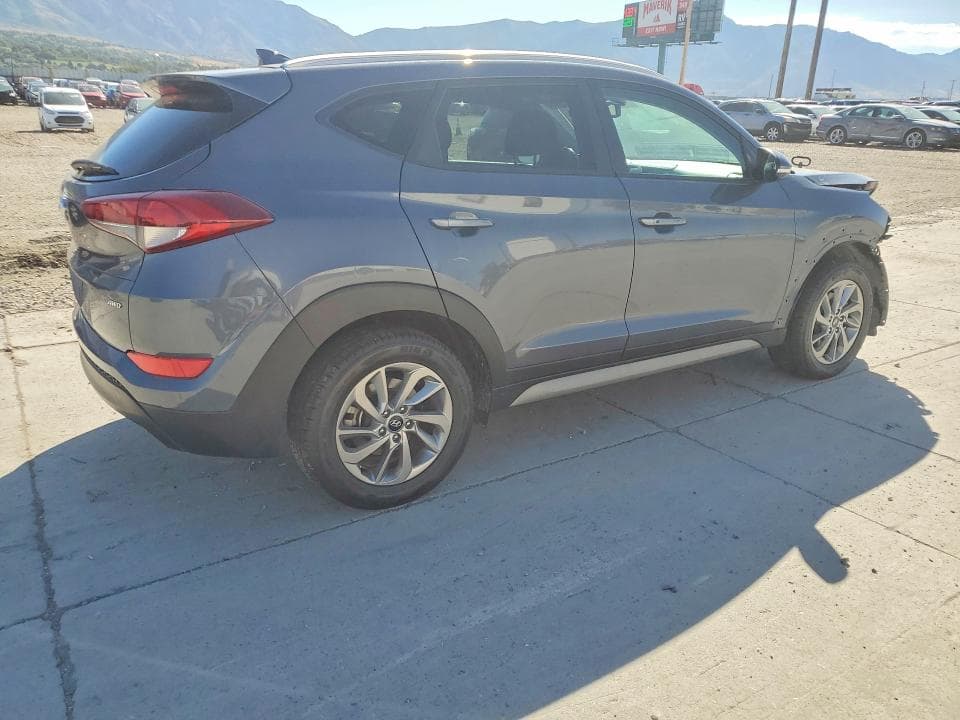 2017 HYUNDAI TUCSON SE PLUS 3