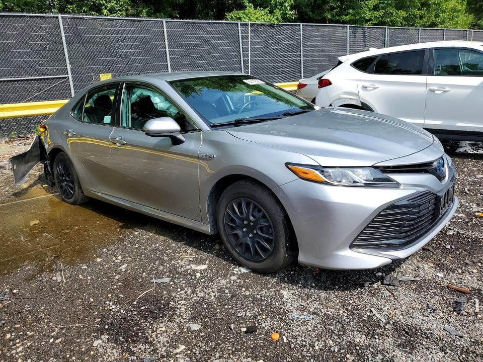 2020 TOYOTA CAMRY LE 4
