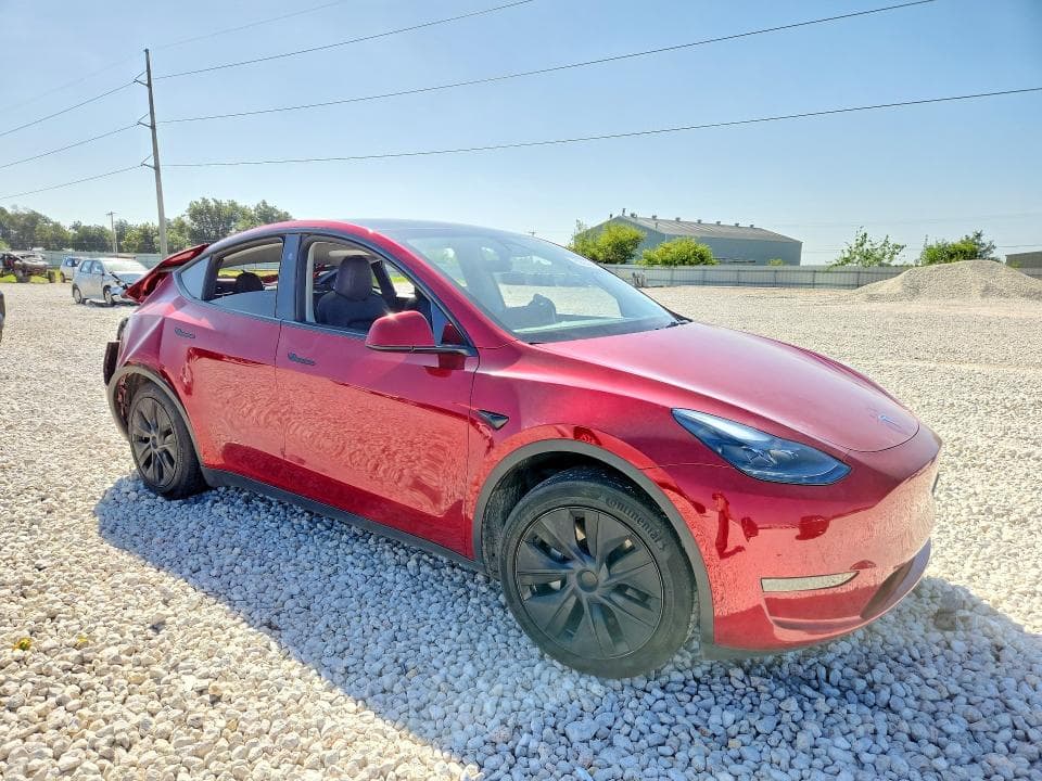 2024 TESLA MODEL Y 4