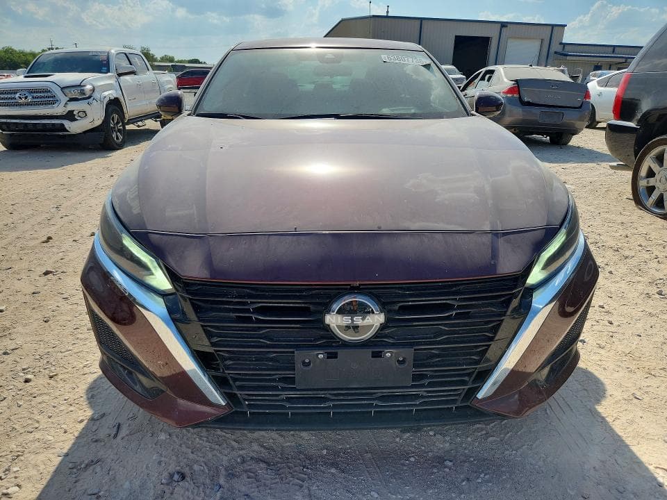 2023 NISSAN ALTIMA SL 5