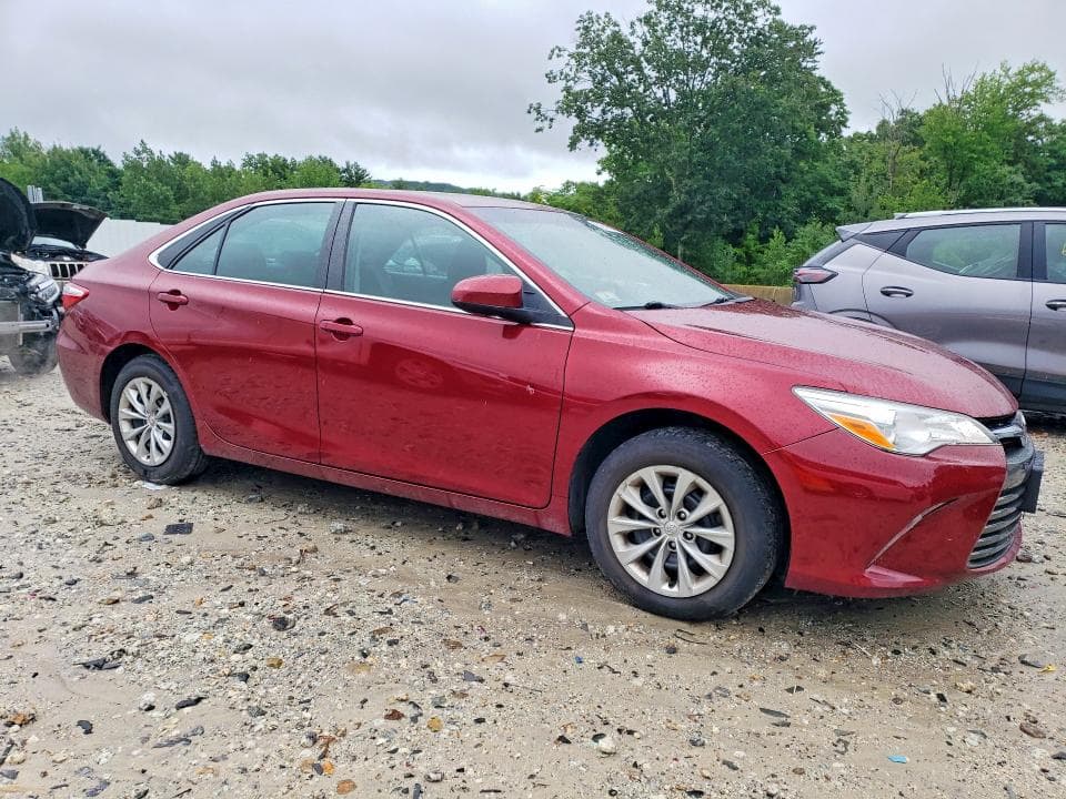 2017 TOYOTA CAMRY LE 4