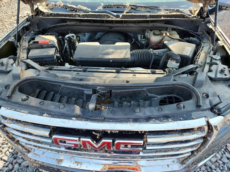 2021 GMC YUKON SLT 12