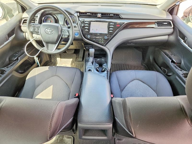 2019 TOYOTA CAMRY LE 8